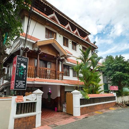 Hotel White Rose Kochi Exterior foto