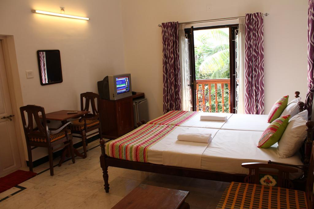 Hotel White Rose Kochi Exterior foto