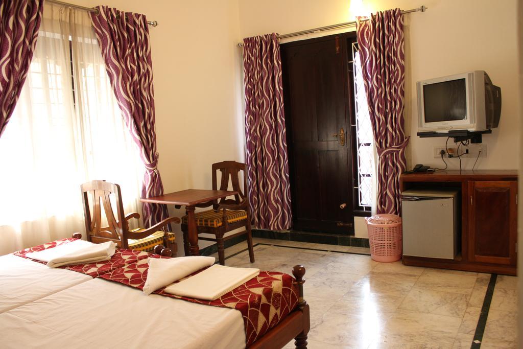 Hotel White Rose Kochi Exterior foto