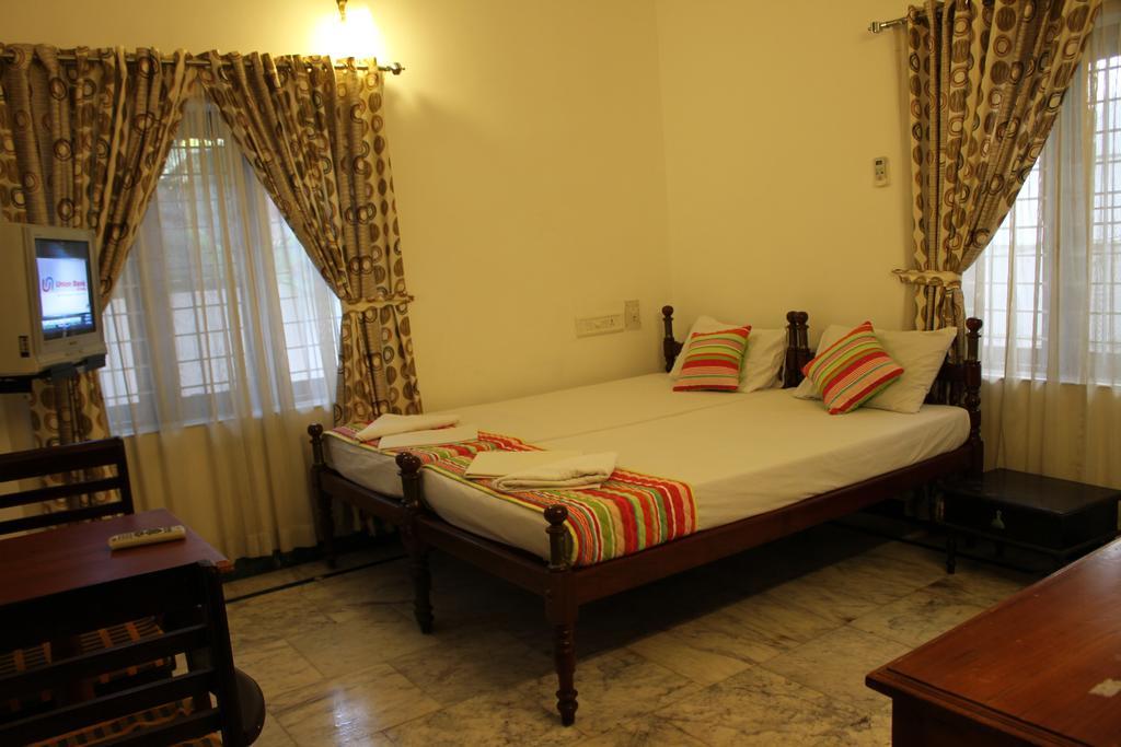 Hotel White Rose Kochi Exterior foto