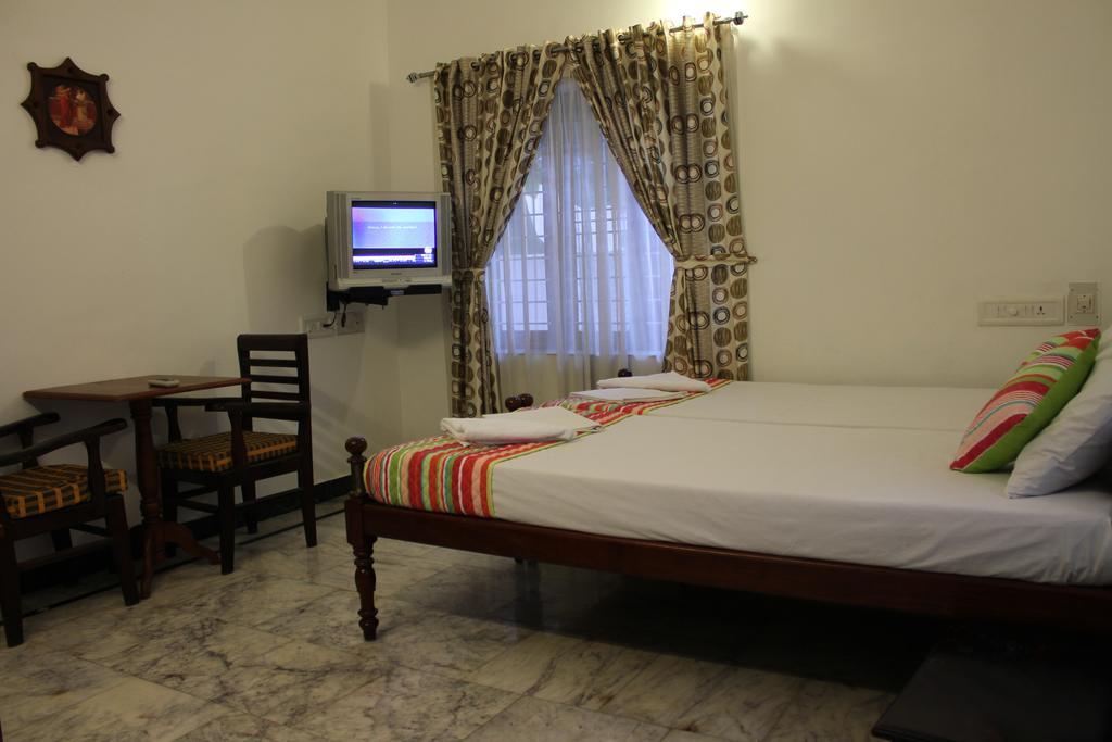 Hotel White Rose Kochi Exterior foto